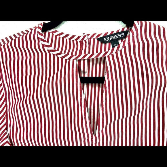 Express pin stripped top - Picture 2 of 3